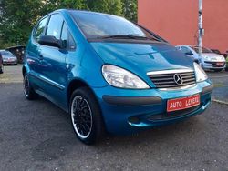 Blau Gebraucht 2001 Mercedes A160 Classic Van / Kleinbus | 3.999 €
