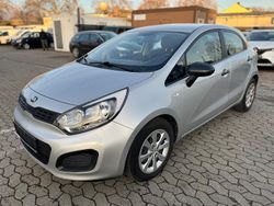 Silber Gebraucht 2013 Kia Rio Kleinwagen | 4.800 € (Fairer Preis)