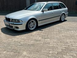 Silber Gebraucht 2003 BMW 530 M Sport Kombi | 8.500 €