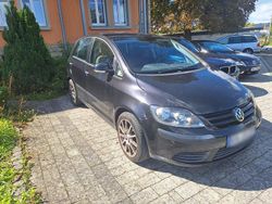 Schwarz Gebraucht 2005 VW Golf IV Kleinwagen | 1.700 €
