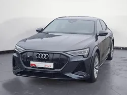 Grau Gebraucht 2022 Audi e-tron Sportback Comfort SUV | 41.990 € (Guter Preis)