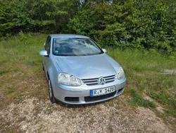 Silber Gebraucht 2004 VW Golf IV Comfortline Limousine | 3.390 € (Etwas zu teuer)
