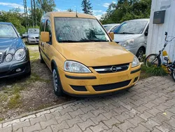 Gelb Gebraucht 2005 Opel Combo Edition Van / Kleinbus | 1.190 € (Guter Preis)