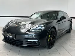 Porsche Panamera 4