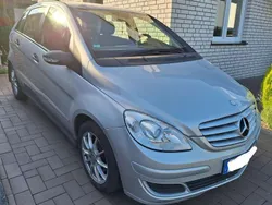 Silber Gebraucht 2006 Mercedes B180 Van / Kleinbus | 1.350 € (Etwas zu teuer)