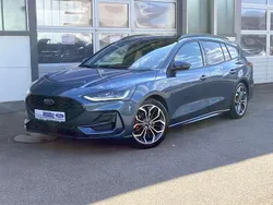 Chromablau metallic Gebraucht 2024 Ford Focus ST-Line X Kombi | 27.890 € (Fairer Preis)