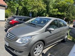Grau Gebraucht 2006 Mercedes B200 Van / Kleinbus | 5.600 € (Etwas zu teuer)