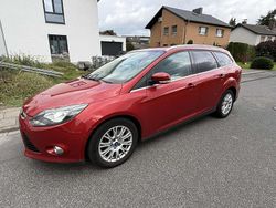 Rot Gebraucht 2011 Ford Focus Kombi | 3.800 € (Fairer Preis)