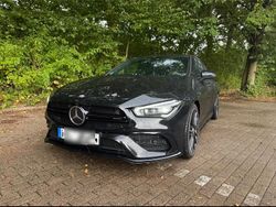 Schwarz Gebraucht 2021 Mercedes CLA35 AMG AMG Kombi | 36.999 € (Fairer Preis)