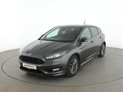 Grau Gebraucht 2018 Ford Focus ST-Line Limousine | 12.270 € (Guter Preis)