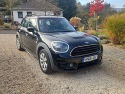 Schwarz Gebraucht 2020 Mini One Countryman SUV | 16.900 € (Fairer Preis)
