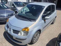 Grau Gebraucht 2005 Renault Modus Van / Kleinbus | 799 € (Guter Preis)