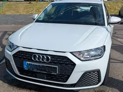 Weiß Gebraucht 2021 Audi A1 Sportback Kleinwagen | 17.200 € (Fairer Preis)