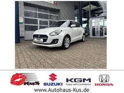 Weiß Gebraucht 2022 Suzuki Swift Comfort Limousine | 14.449 € (Guter Preis)