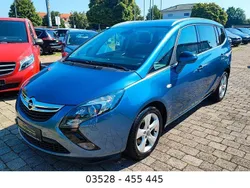 Blau Gebraucht 2014 Opel Zafira Innovation Van / Kleinbus | 9.950 € (Fairer Preis)