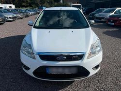 Weiß Gebraucht 2008 Ford Focus Limousine | 2.500 € (Fairer Preis)