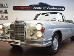 Silbergrau Gebraucht 1968 Mercedes W111 SE Cabrio | 169.900 €