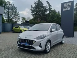 Silber Gebraucht 2021 Hyundai i10 Kleinwagen | 12.750 € (Fairer Preis)