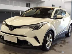 Weiß Gebraucht 2018 Toyota C-HR SUV | 13.902 € (Guter Preis)