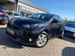 Mystic schwarz Gebraucht 2024 Toyota Yaris Kleinwagen | 18.770 € (Guter Preis)