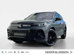 Grau Neu 2025 VW Tiguan R-line SUV | 57.725 €