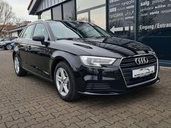 Schwarz Gebraucht 2017 Audi A3 Ambiente Limousine | 12.490 € (Superpreis)