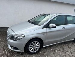 Silber Gebraucht 2012 Mercedes B180 Van / Kleinbus | 6.750 € (Fairer Preis)