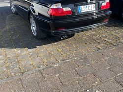 Schwarz Gebraucht 2002 BMW 320 Cabriolet Performance Cabrio | 6.790 € (Teuer)