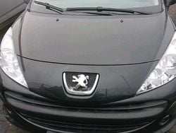 Schwarz Gebraucht 2010 Peugeot 207 Kleinwagen | 1.900 € (Superpreis)