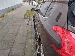 Braun Gebraucht 2013 Peugeot 2008 Allure SUV | 6.999 € (Fairer Preis)