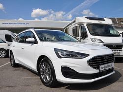 Weiß Gebraucht 2023 Ford Focus Titanium Limousine | 19.690 € (Superpreis)
