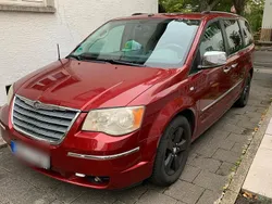 Rot Gebraucht 2010 Chrysler Voyager Van / Kleinbus | 5.800 €