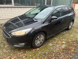 Schwarz Gebraucht 2015 Ford Focus Kombi | 4.300 € (Guter Preis)