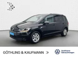 Deep black perleffekt Gebraucht 2024 VW Touran Comfortline Van / Kleinbus | 33.480 € (Fairer Preis)
