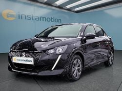Schwarz Gebraucht 2023 Peugeot e-208 Kleinwagen | 19.949 € (Fairer Preis)