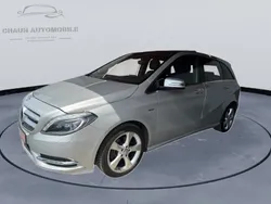Silber Gebraucht 2012 Mercedes B200 Van / Kleinbus | 14.499 € (Fairer Preis)