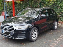 Schwarz Gebraucht 2015 Audi Q3 Ambiente SUV | 14.000 € (Guter Preis)