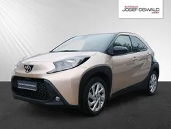 Beige Gebraucht 2022 Toyota Aygo Pulse Kleinwagen | 13.700 € (Guter Preis)