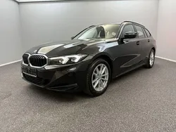 Schwarz Gebraucht 2022 BMW 320 Shadowline Kombi | 31.699 € (Superpreis)