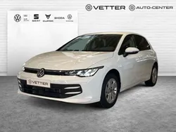Weiß (weiß (pure white)) Neu 2025 VW Golf VIII Life Limousine | 28.950 € (Fairer Preis)