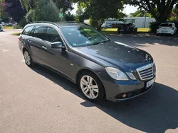 Grau Gebraucht 2010 Mercedes E250 Kombi | 5.500 €