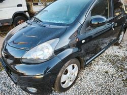 Schwarz Gebraucht 2011 Toyota Aygo Kleinwagen | 3.790 € (Fairer Preis)