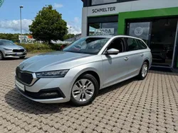 Silber Gebraucht 2021 Skoda Octavia Ambition Kombi | 21.950 € (Fairer Preis)