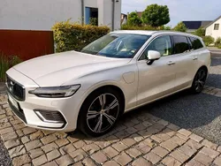 Weiß Gebraucht 2021 Volvo V60 Inscription Kombi | 33.700 € (Teuer)
