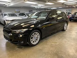 Schwarz Gebraucht 2023 BMW 330e Shadowline Kombi | 30.450 €