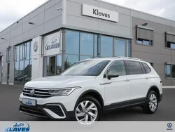 Weiß Gebraucht 2024 VW Tiguan Allspace Life SUV | 36.950 € (Guter Preis)