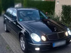 Schwarz Gebraucht 2004 Mercedes E240 Kombi | 2.999 € (Fairer Preis)