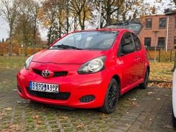 Rot Gebraucht 2009 Toyota Aygo Basis Kleinwagen | 1.990 € (Guter Preis)