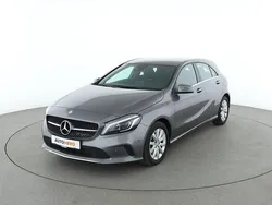 Grau Gebraucht 2016 Mercedes A180 Style Limousine | 18.010 € (Etwas zu teuer)