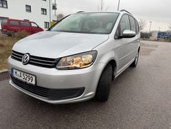 Silber Gebraucht 2011 VW Touran Van / Kleinbus | 3.999 € (Guter Preis)